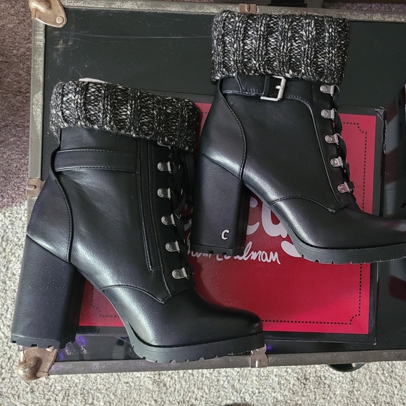Sam Edelman Black Ankle Booties - Picture 2 of 4